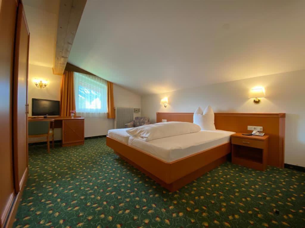 Design Apartments & Zimmer - Zugspitze Leutasch Buitenkant foto