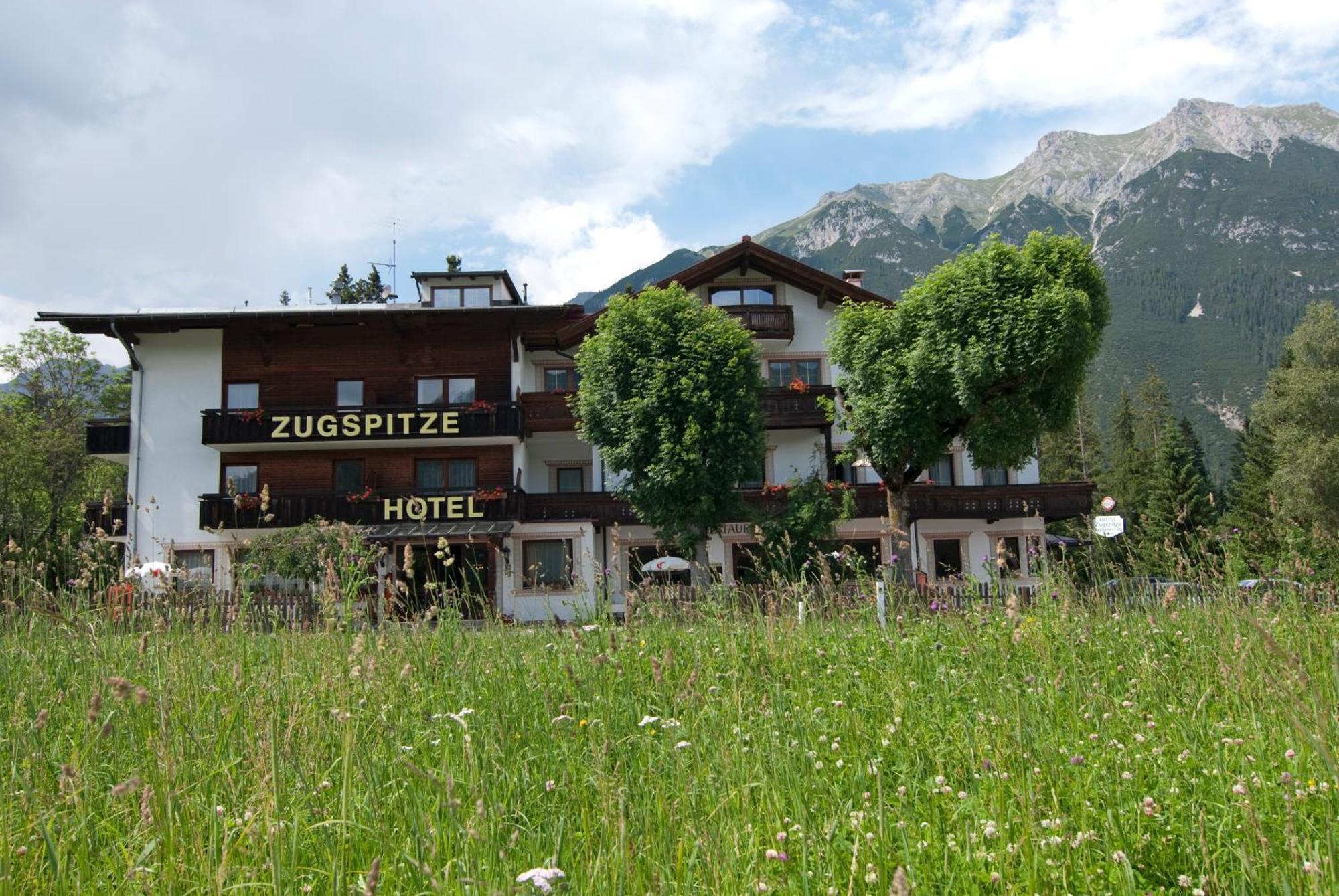 Design Apartments & Zimmer - Zugspitze Leutasch Buitenkant foto